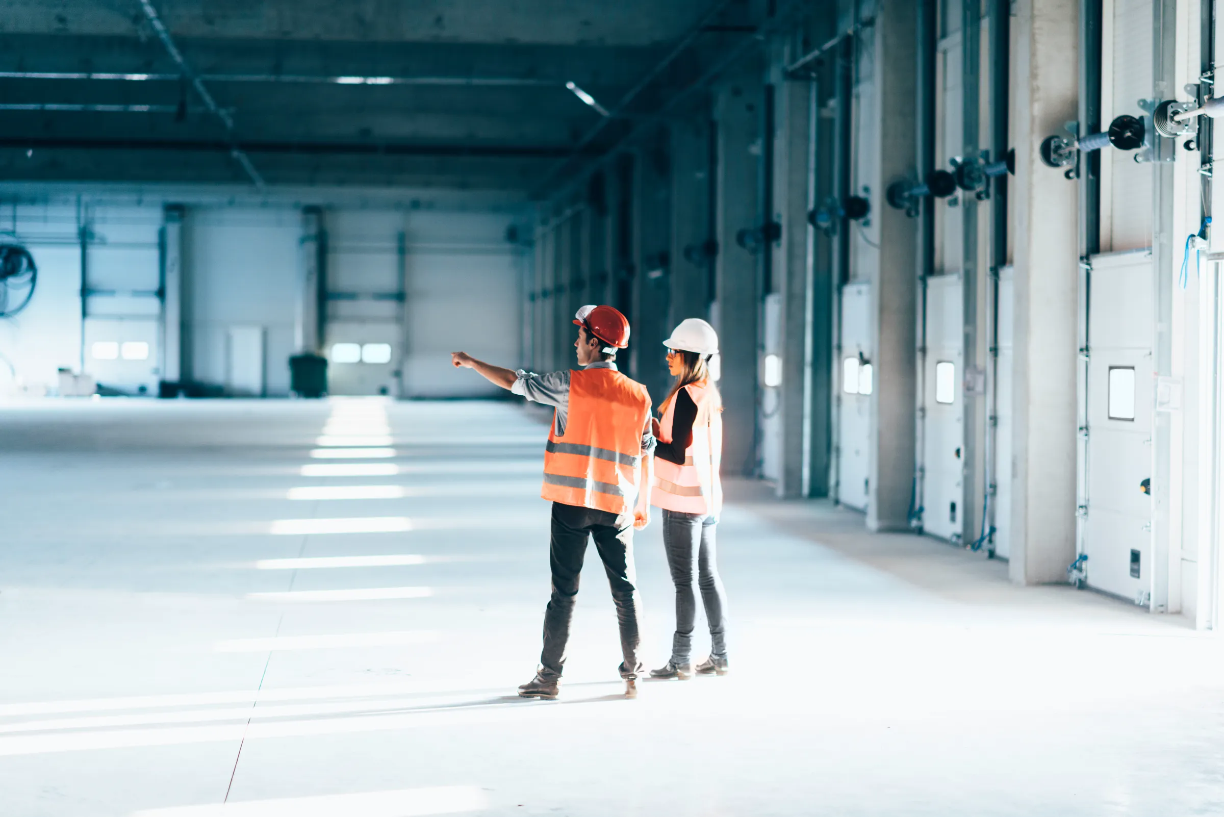 Industriehalle mit fertig gestelltem Betonboden